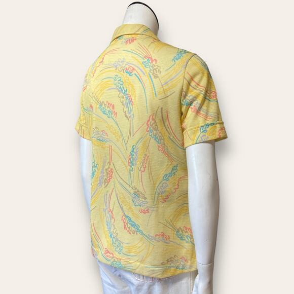 Ladies yellow polyester button up shirt w/ multicolor wheat pattern, size medium - Picture 5 of 6